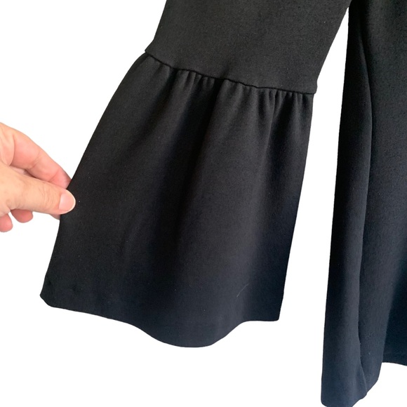 CAbi It's a Party Bell Sleeve V-Neck Top Black Sz Medium - Picture 6 of 9